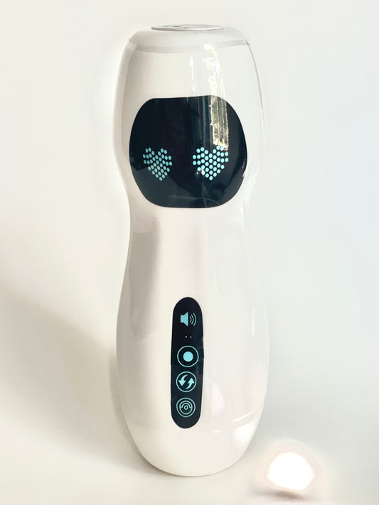 Copa masculina manual con forma de vagina en color blanco