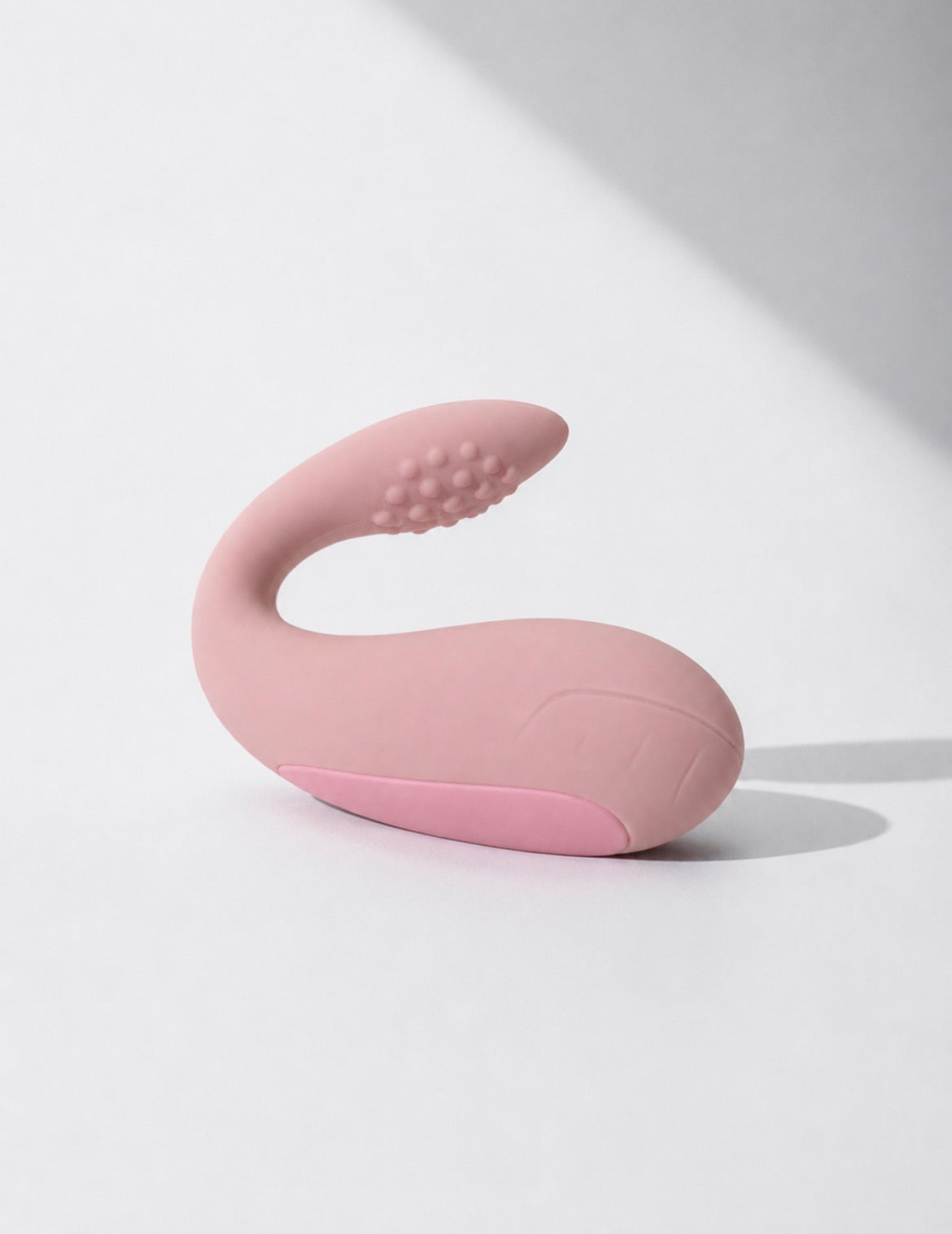 Ballena vibrador recargable con colita estimuladora de clítoris